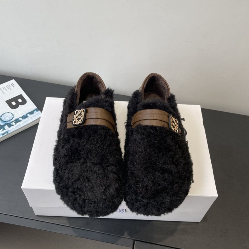 L0ew* slippers